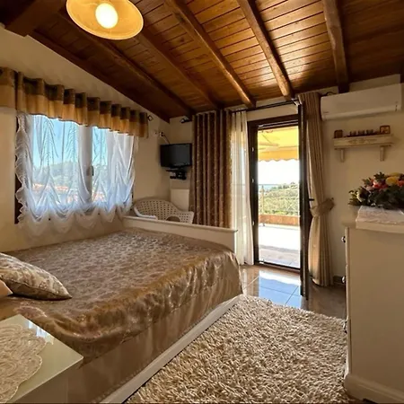 Panorama 3 Bedrooms 7 Guests Nea Skioni