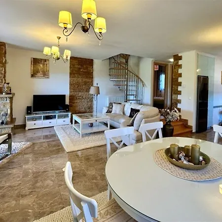 Panorama 3 Bedrooms 7 Guests Villa